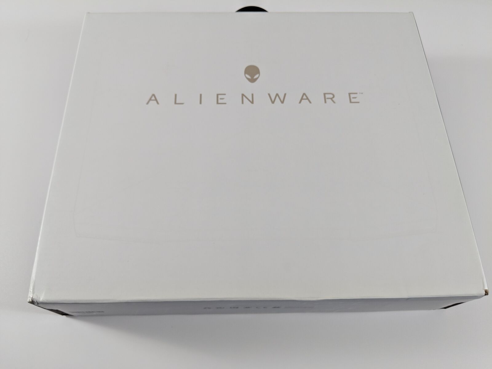 Alienware M17 17.3in i7-8750H 16GB 2TB (2X1TB) SSD NVMe GTX2070 *SHIPS FAST*