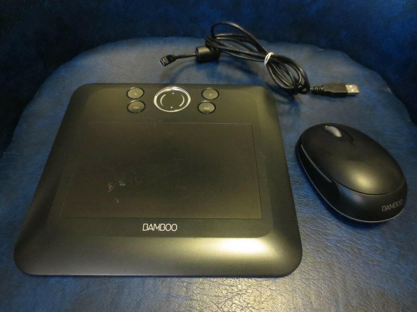 WACOM Graphics Tablet BAMBOO FUN Drawing CTE-450 Black w/ mouse and USB cable