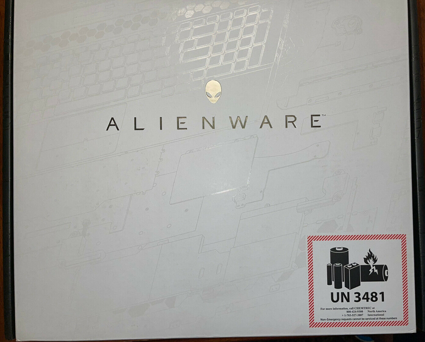 Alienware M17 R3 17.3" i9-10980HK 32GB 4K 1TB SSD RTX2080S  Warranty Nov.2021