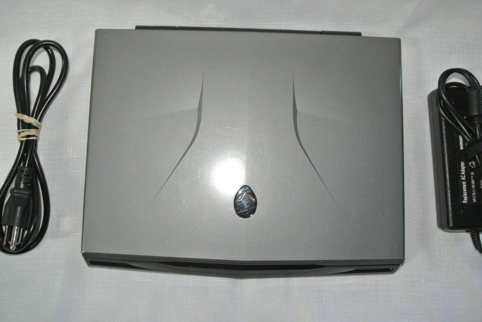 Alienware Laptop P06T i7- U640 Win7 1.20GHz 4GB RAM 500GB HD 64-bit Fresh Window
