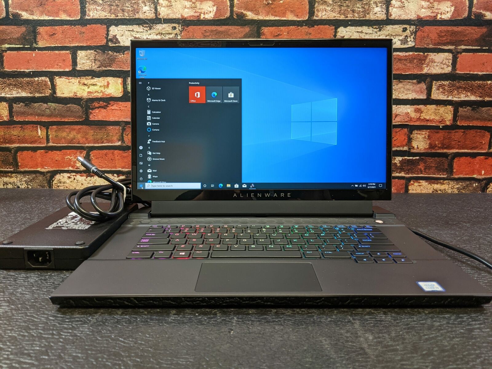 Dell ALIENWARE M15 R2 15.6" FHD I9-9980HK 1TB SSD 16GB W10P RTX MAX-Q 2080