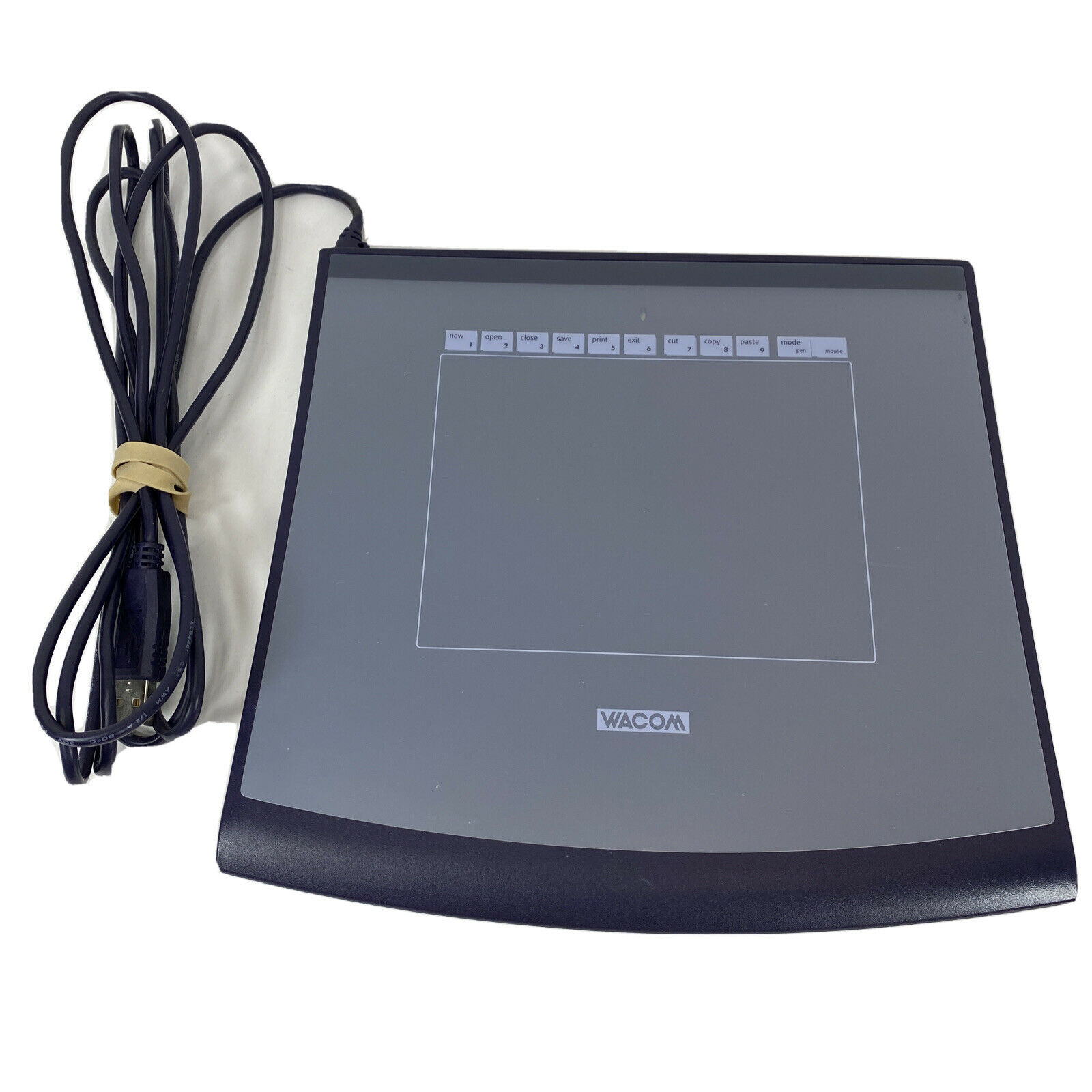 Wacom Intuos2 Small Graphics Drawing Tablet USB (Model XD-0405-U)