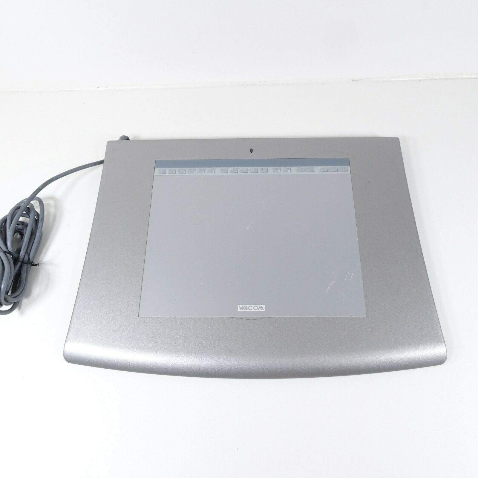 Wacom Intuos 2 USB 6x8 Drawing Tablet XD-0608-U Missing Stylus Digital Pen